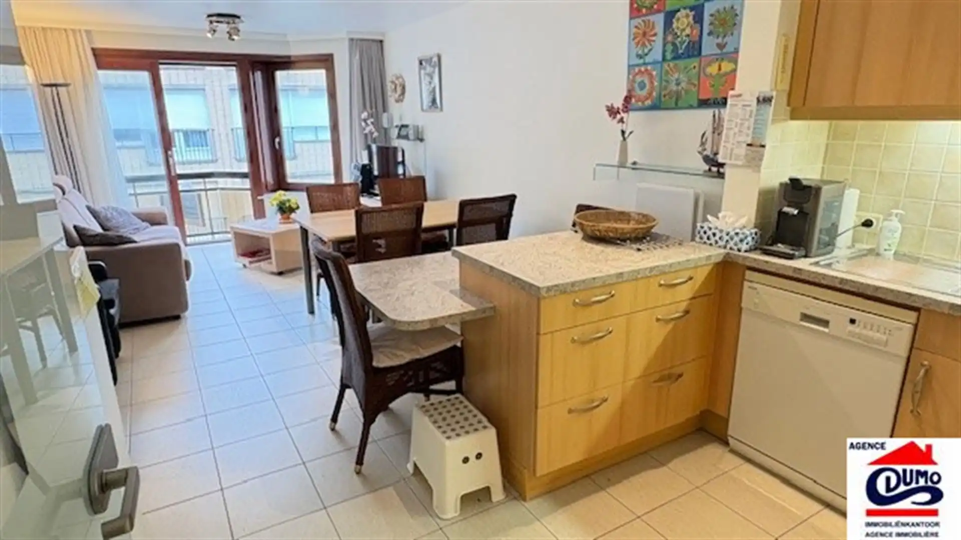 Instapklaar appartement met 2 slpk, lateraal zeezicht foto 7
