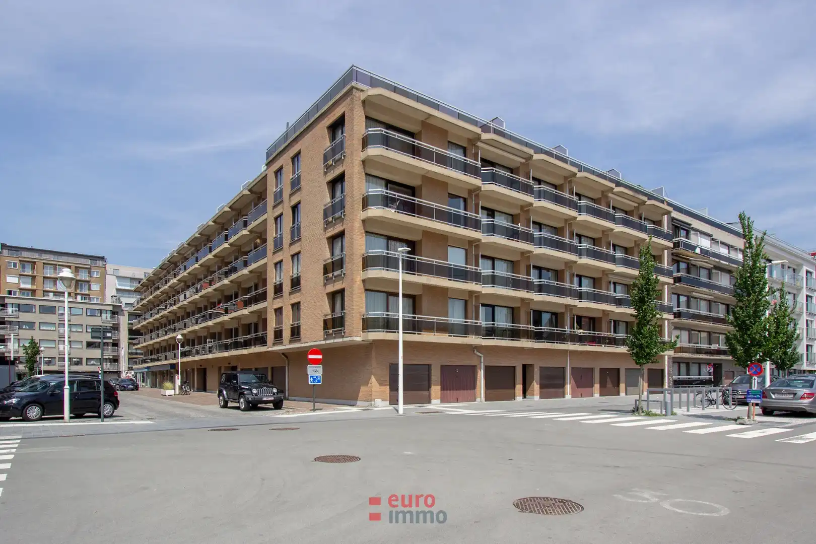 Zuid-west gericht appartement met 2 slaapkamers te koop in onze bruisende badstad! foto {{pictureIndex}}