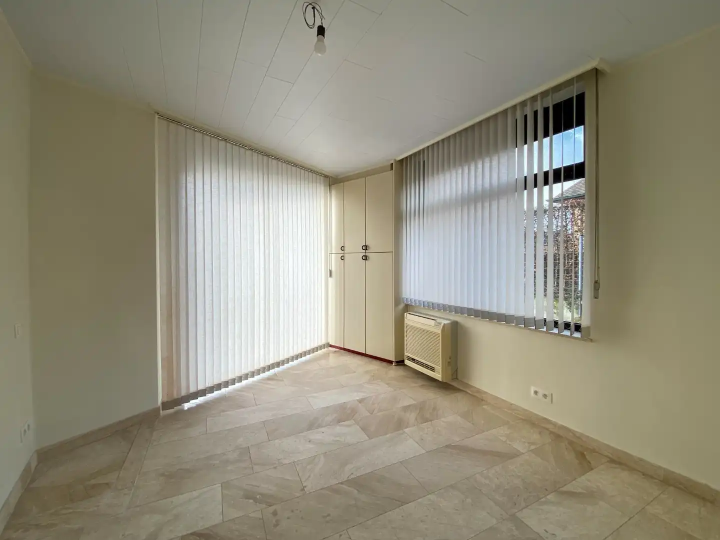 Ruim gelijkvloersappartement met 2 slaapkamers. foto 7