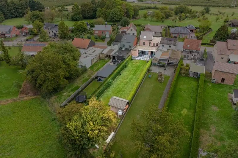 Karaktevolle eengezinswoning met garage en ruime tuin foto 38