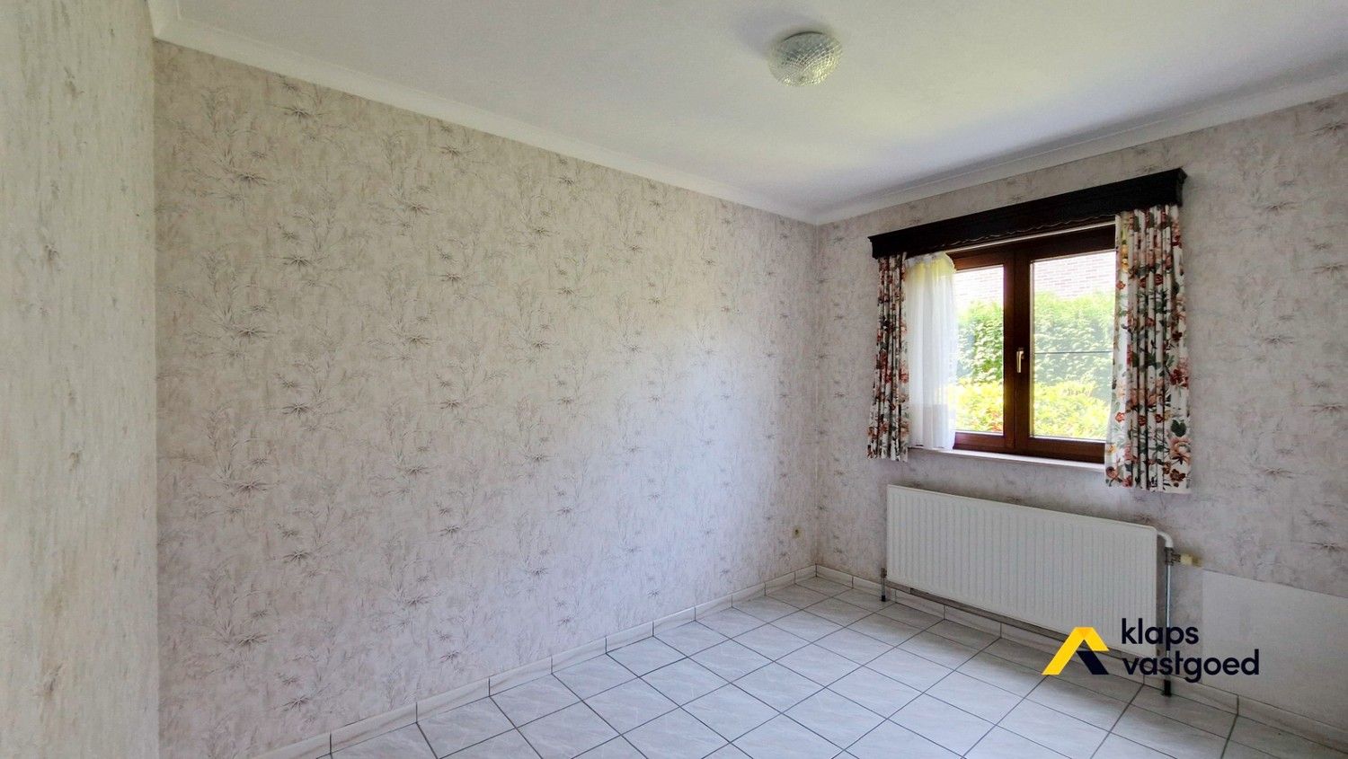 Knusse woning op 8 are in een rustige buurt. foto 15