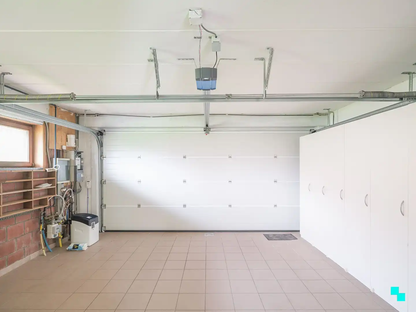 Uitzonderlijk ruime villa in rustige woonwijk foto 18