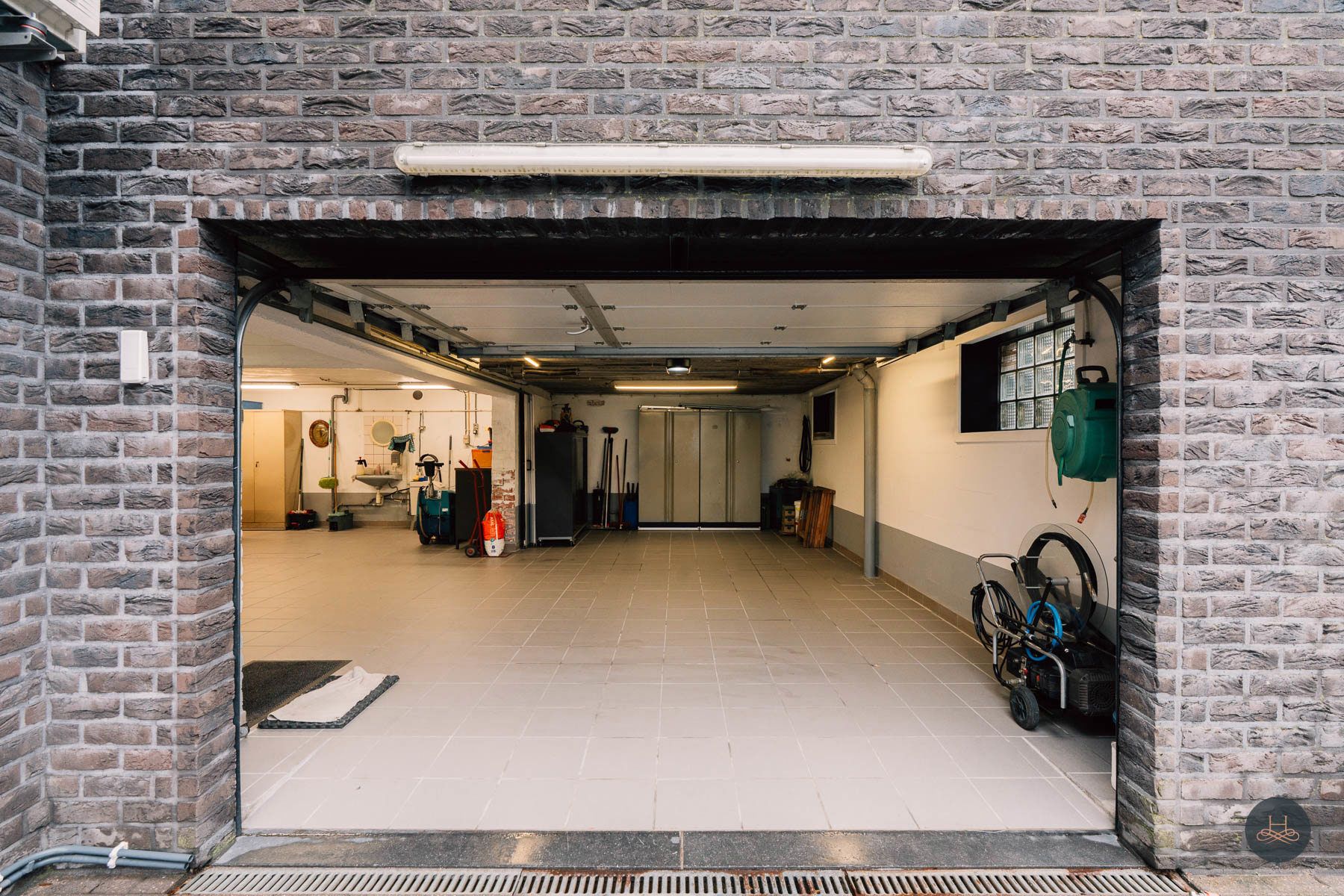 Ruime energiezuinige gezinswoning met veel parkeerplaatsen foto 18