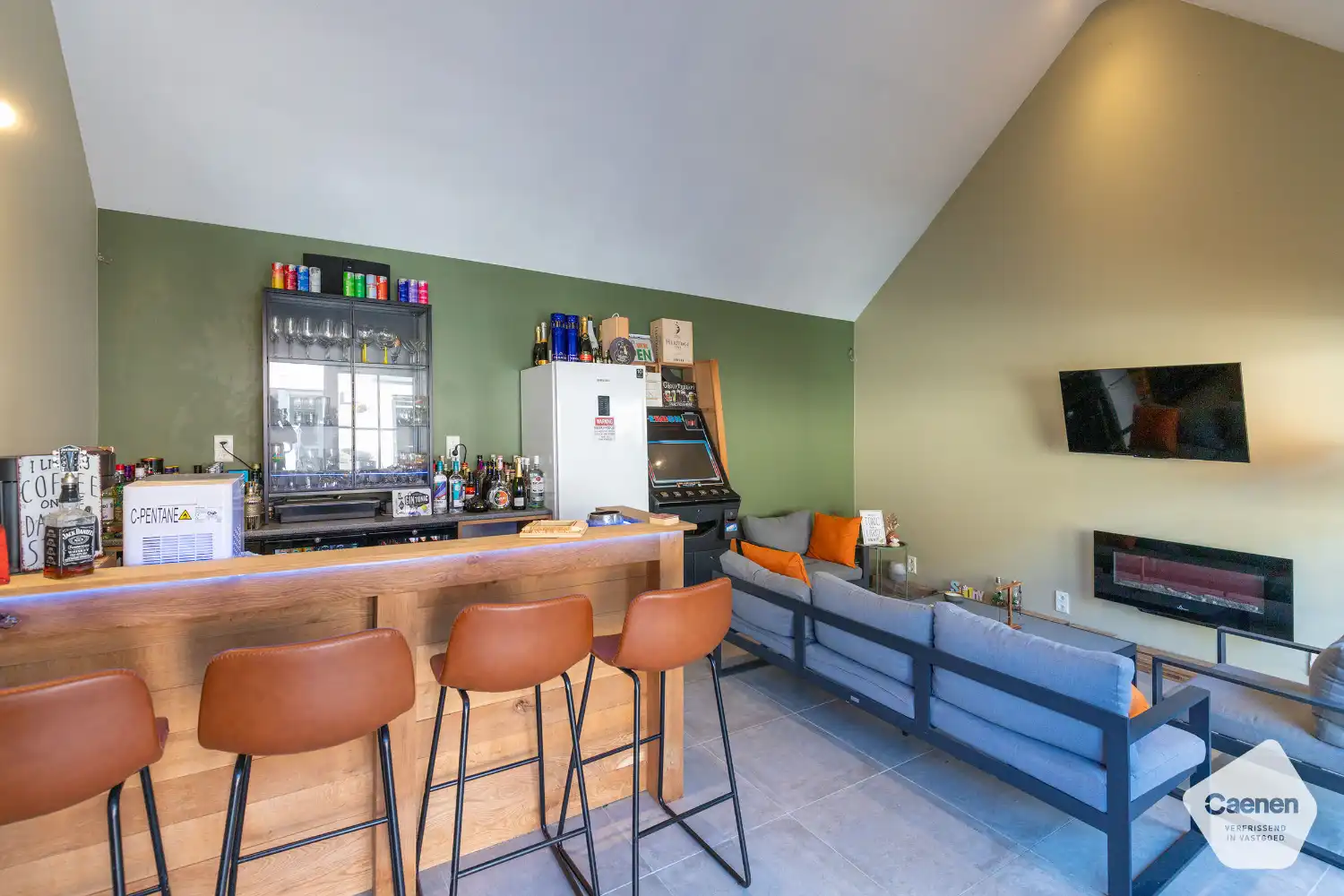 Recente en energiezuinige woning (2013) met 3 slaapkamers, inpandige garage en een uniek bijgebouw! foto 17