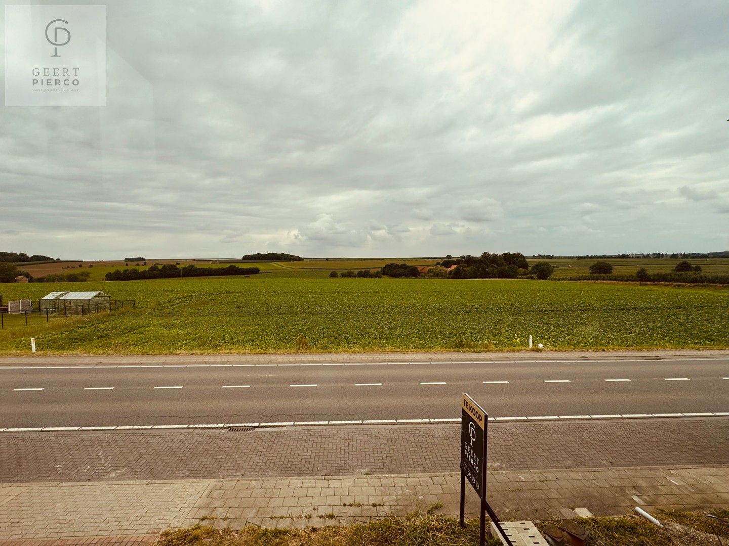 Knap handelspand op een centrale ligging foto 11