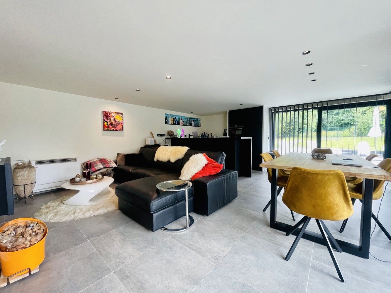 Smaakvol gerenoveerde villa met zwembad en poolhouse foto 22