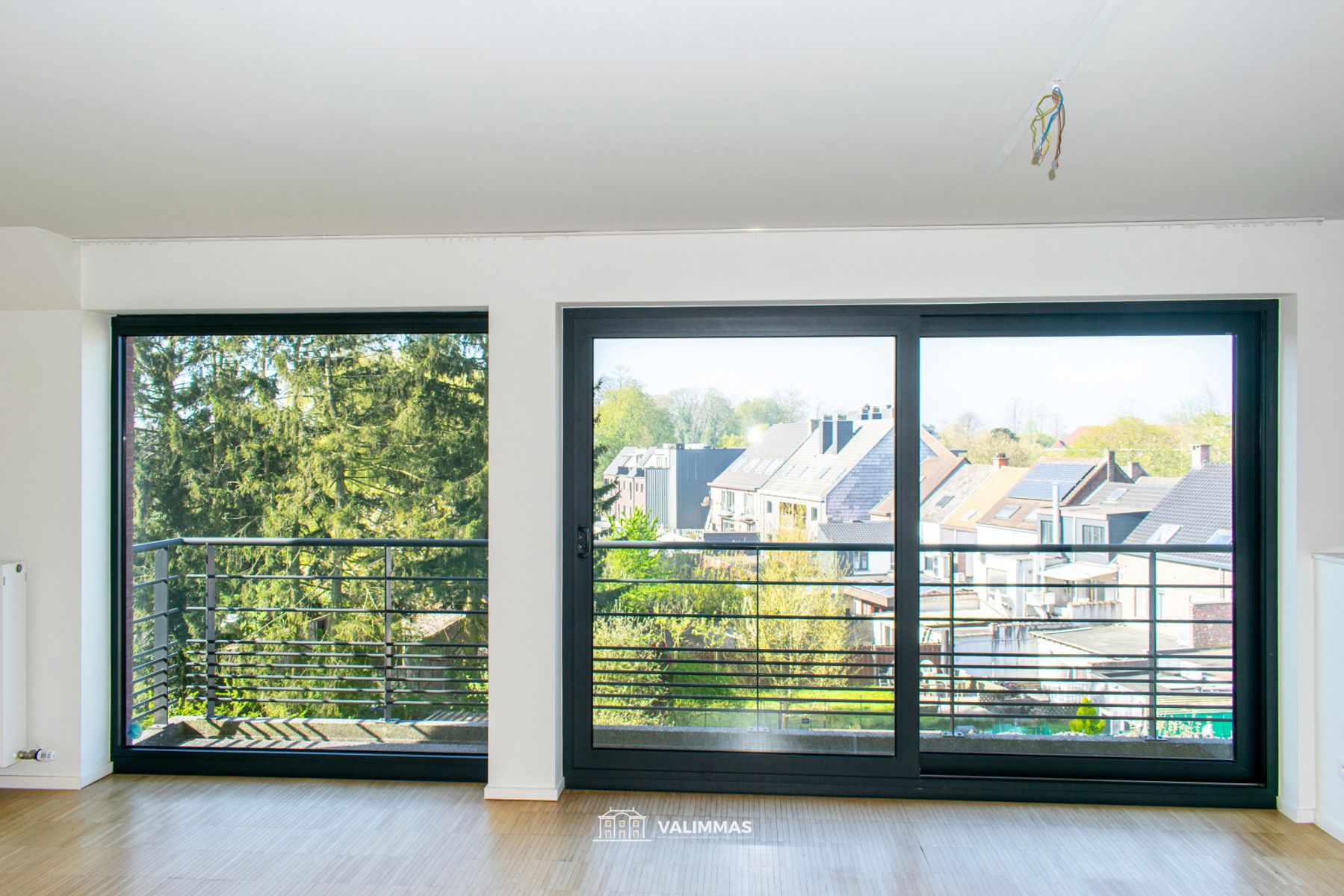 Zeer ruim duplex-appartement met terras, garage, parking... foto 5