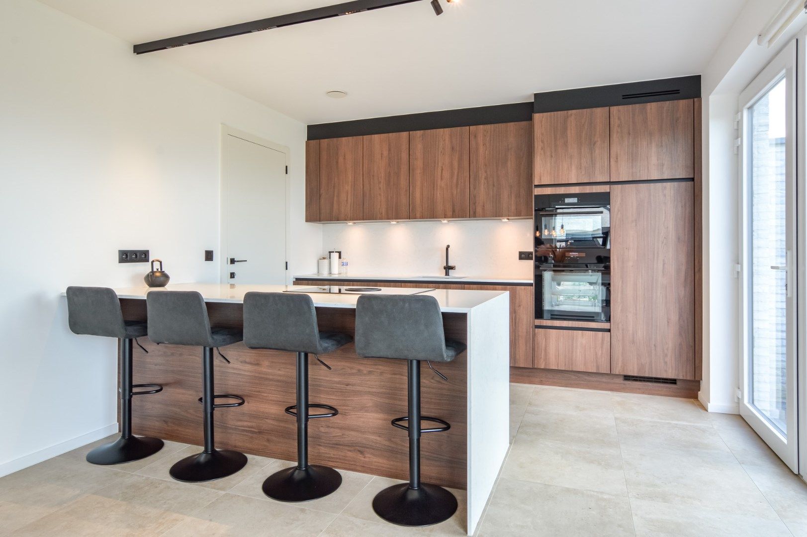 Instapklare halfopen nieuwbouwwoning te Varsenare! foto 8