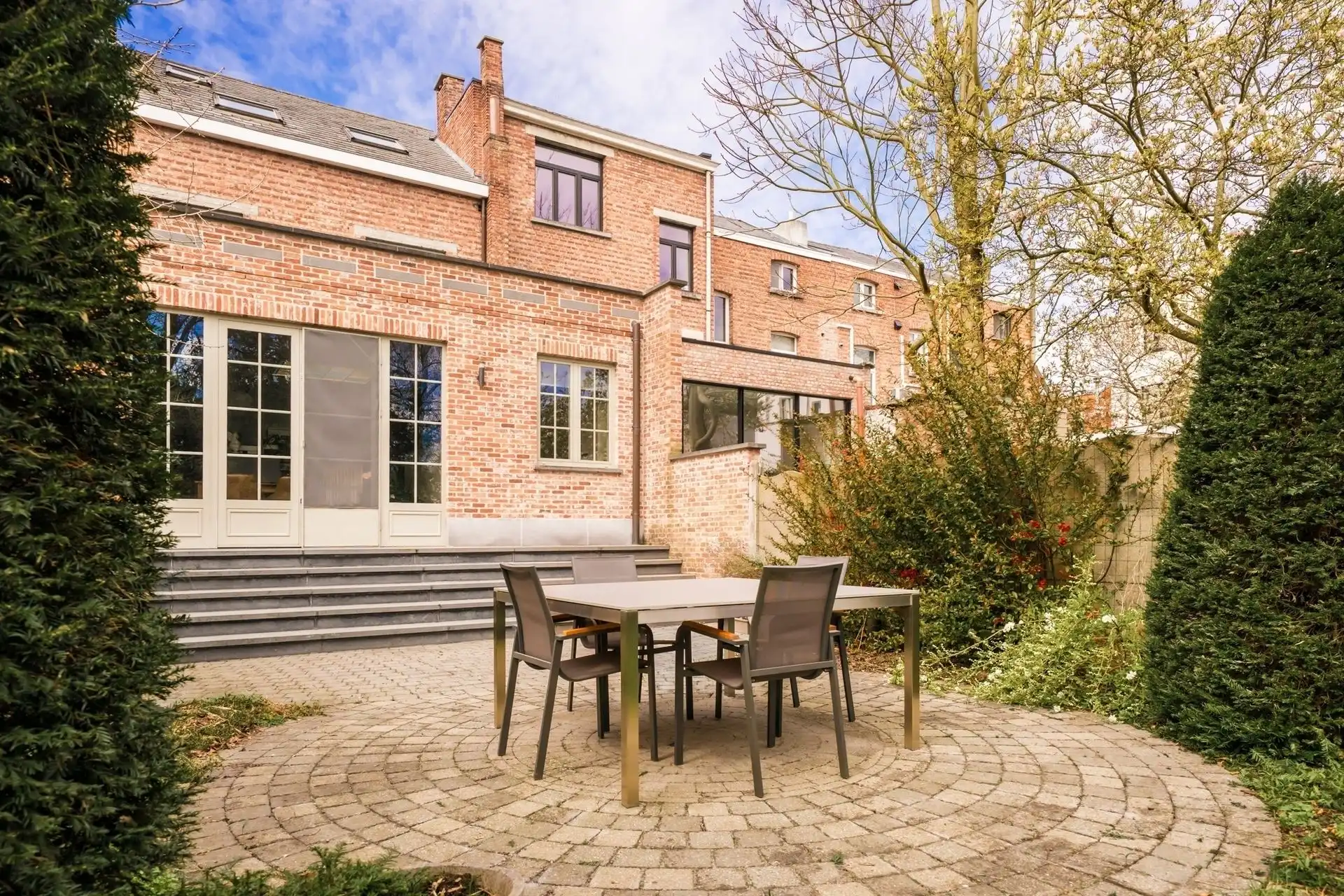 Ruime karaktervolle woning met 6 slpks en tuin! foto 29