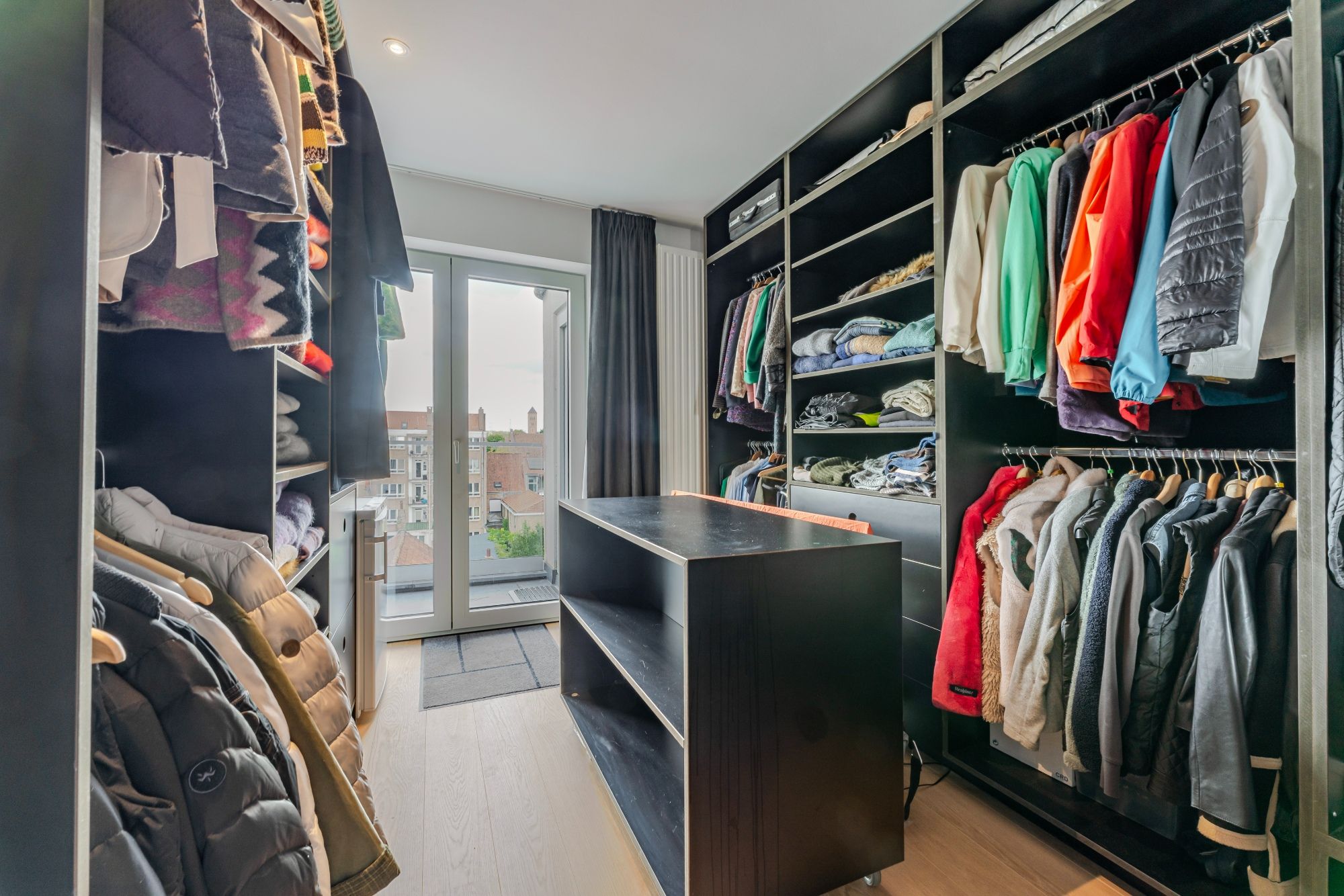 Modern Luxe-Appartement met 3slpk - terras en dubbele autostaanplaats foto 13