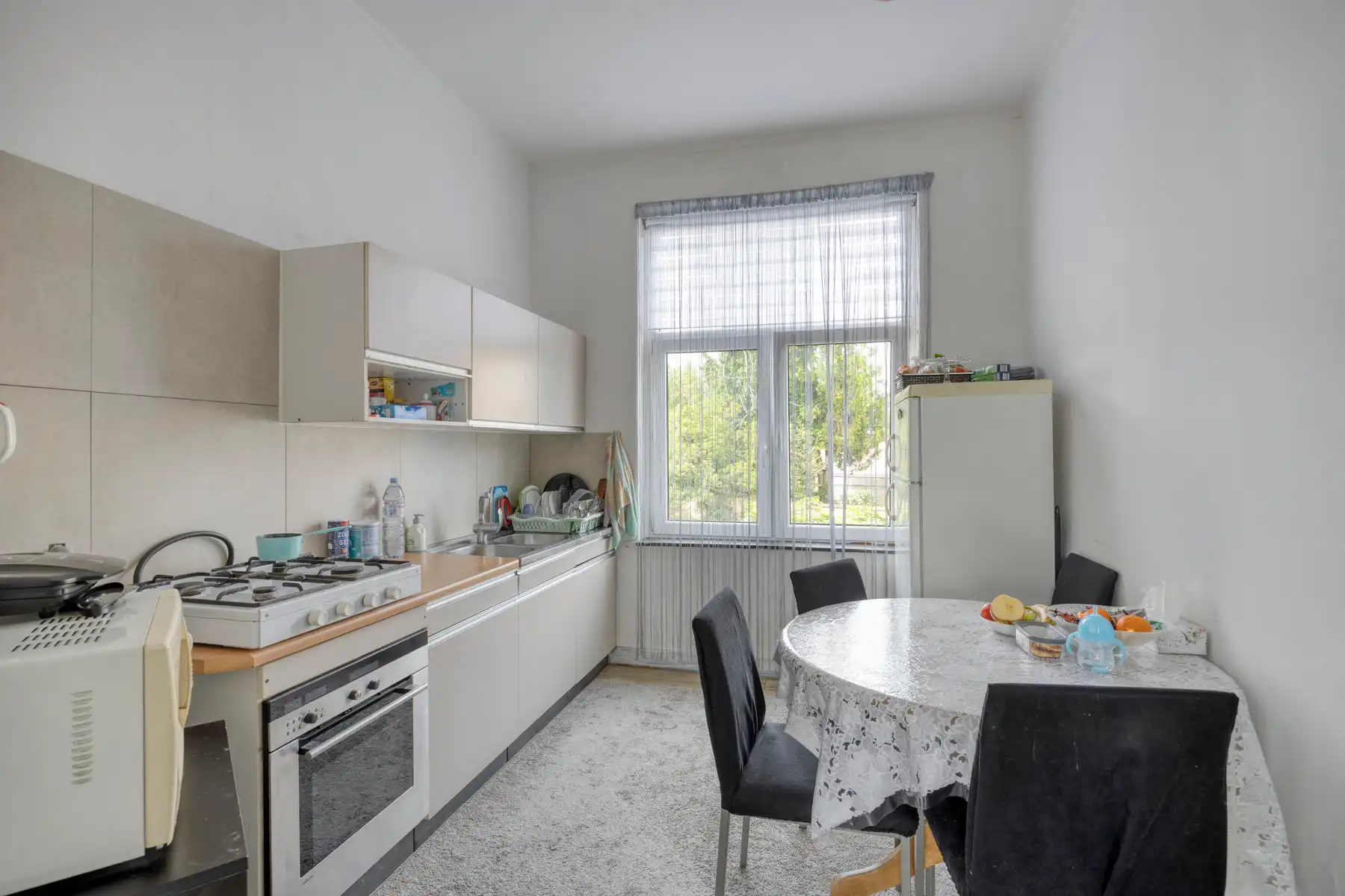 Handelspand met bewoning op topligging foto 14