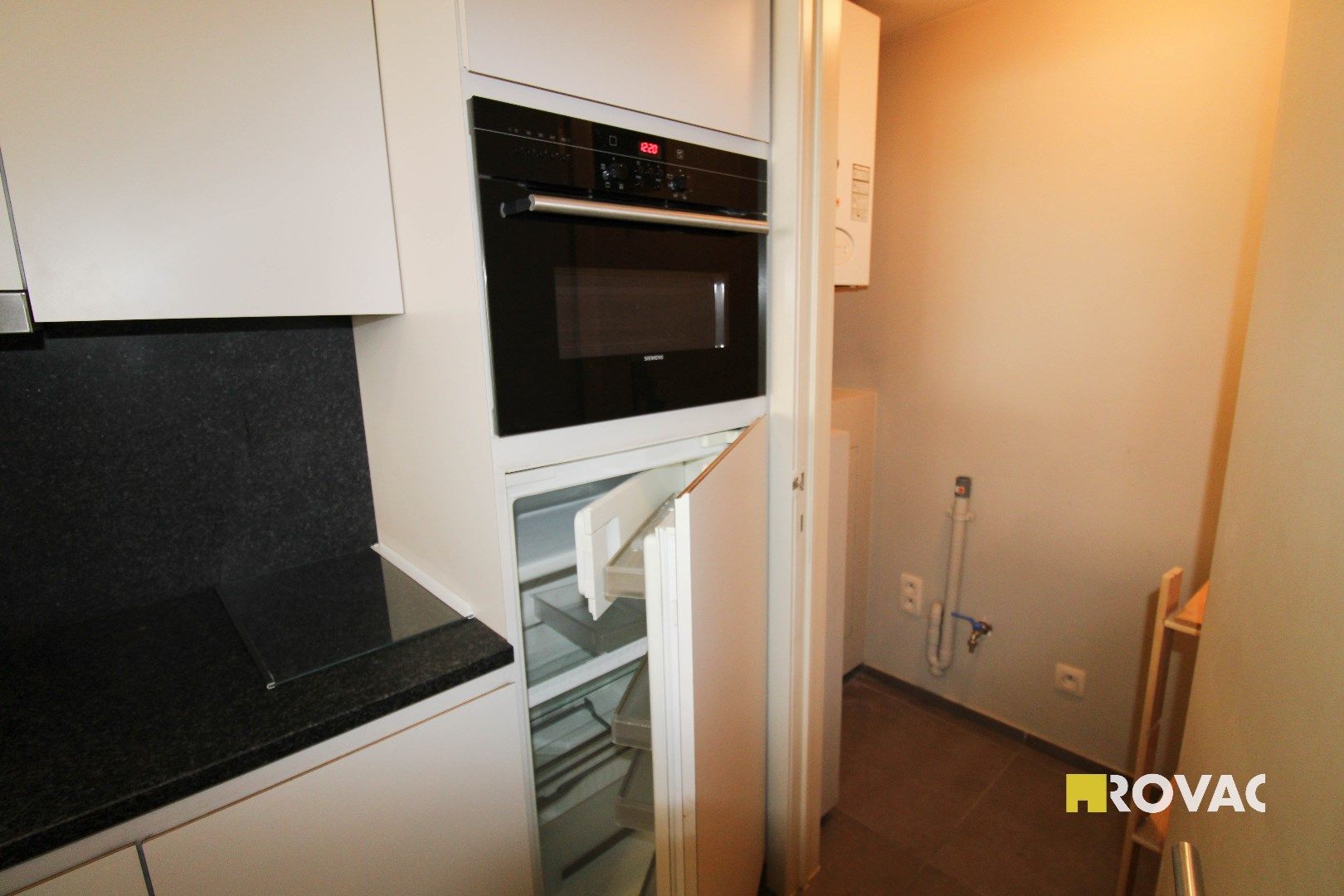 Centraal gelegen appartement op de 1ste verdieping met 2 grote terrassen! foto 10