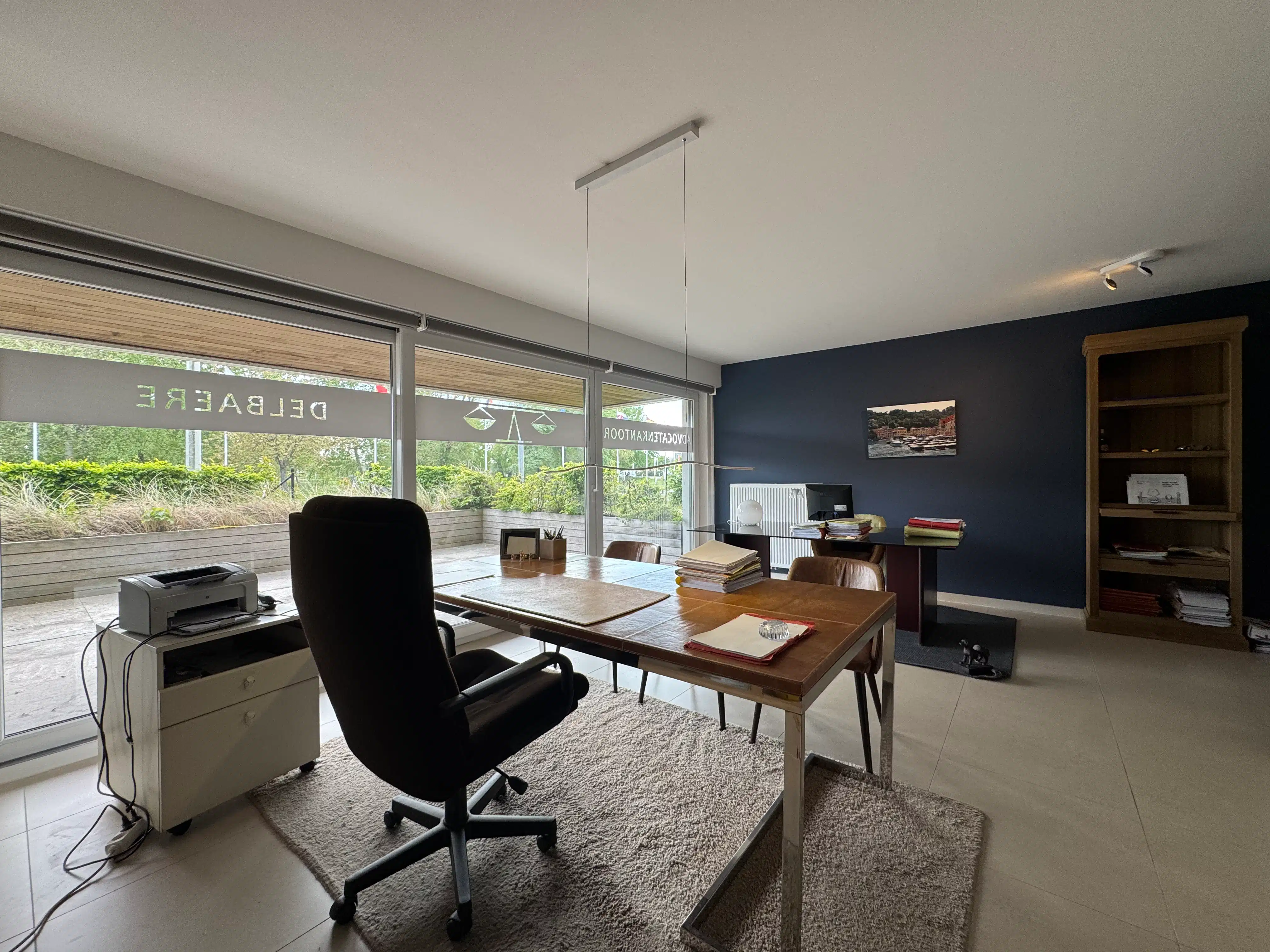 Lichtrijk gelijkvloers appartement met ruim terras foto 4