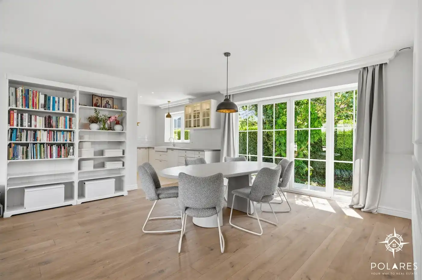 Volledig gerenoveerde moderne bungalow met zwembad – 100% instapklaar. foto 6