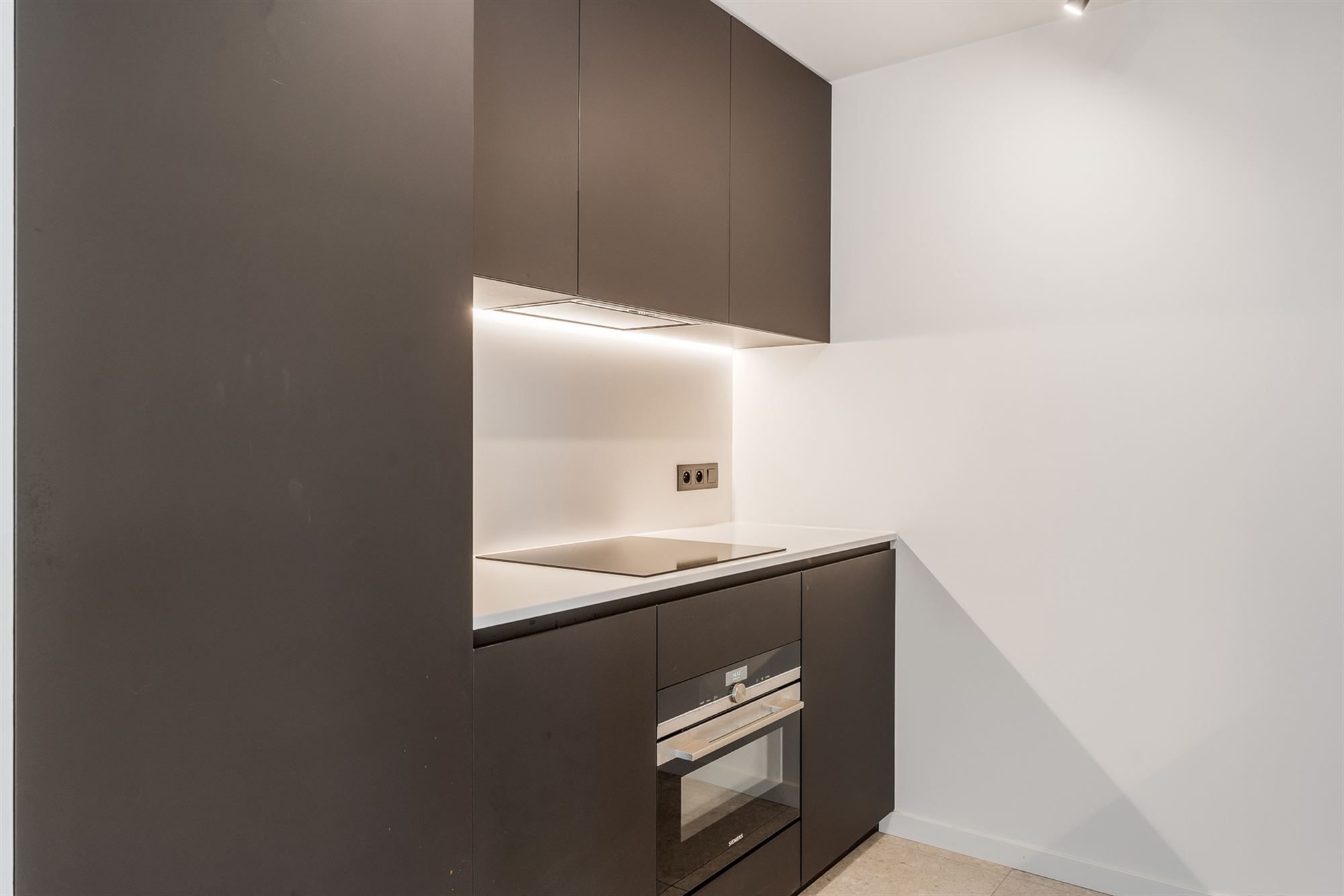KNAP GERENOVEERD, LICHTRIJK APPARTEMENT (129M²) MET 3 SLAAPKAMERS TE HALEN foto 17