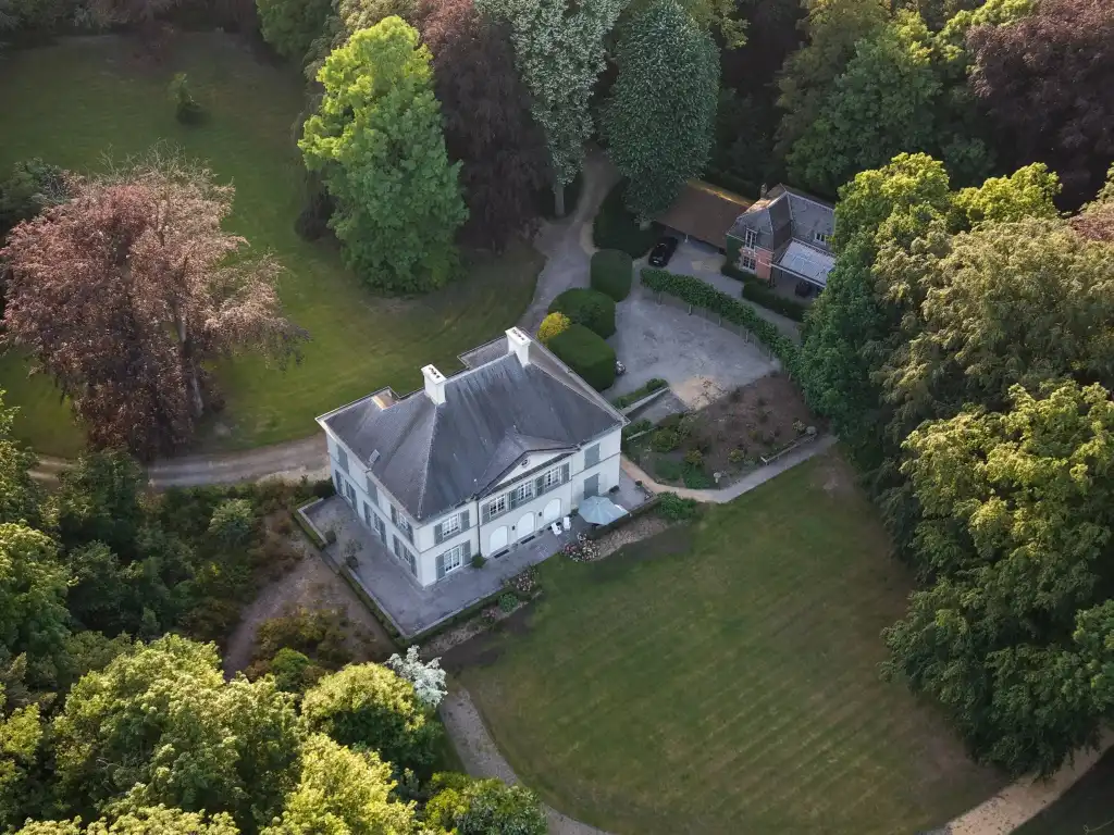 Exclusief landhuis met voormalig koetshuis, gelegen op een prachtig domein van circa 34.000 m² in Evergem foto 30