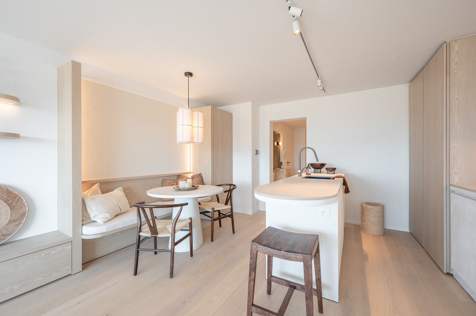Exclusief gerenoveerd appartement op de Zeedijk in Duinbergen foto 5