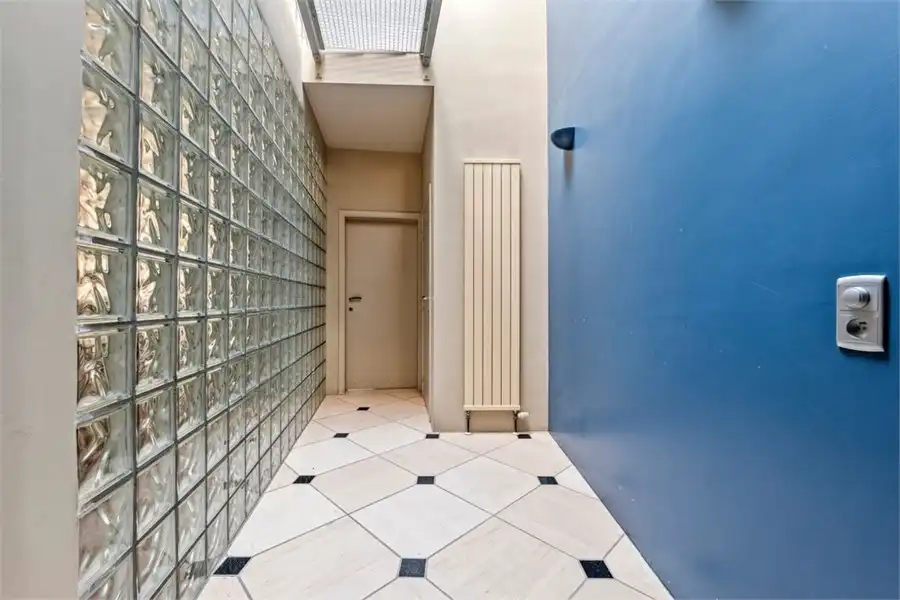 PRACHTIG HERENHUIS MET VEEL CHARME IN HET CENTRUM VAN SINT-TRUIDEN foto 34