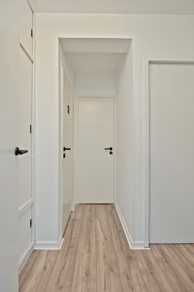 Instapklaar 2-slaapkamerappartement met panoramisch uitzicht foto 6