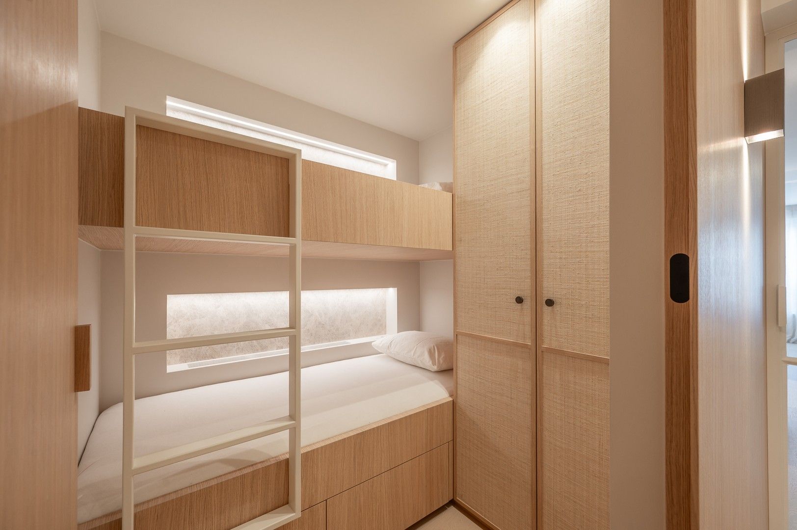 Instapklaar, volledig gerenoveerd 3 slaapkamer appartement gelegen in het centrum van Knokke. foto 13