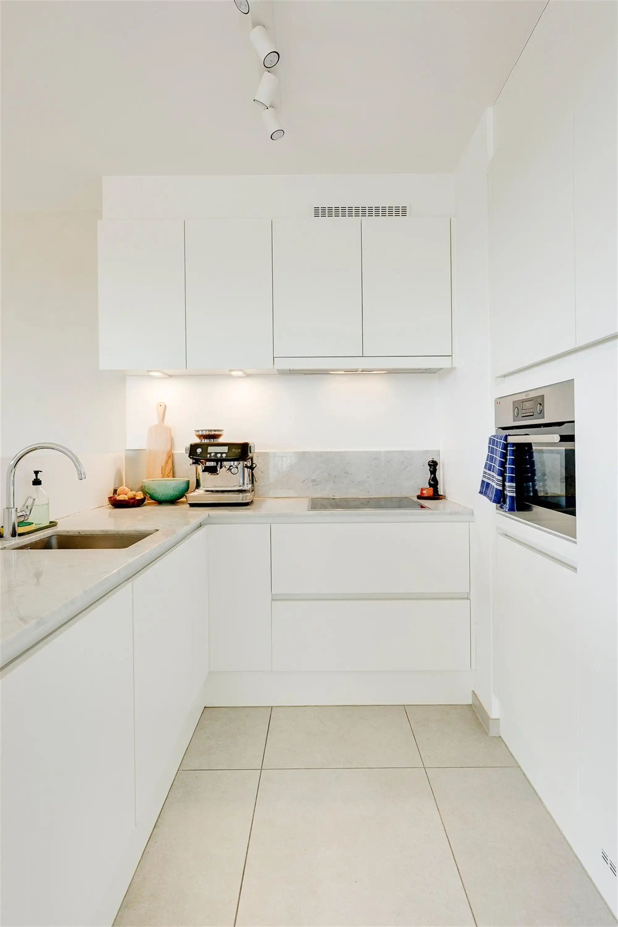 Recent appartement met unieke vergezichten nabij Domein Hertoghe foto 13