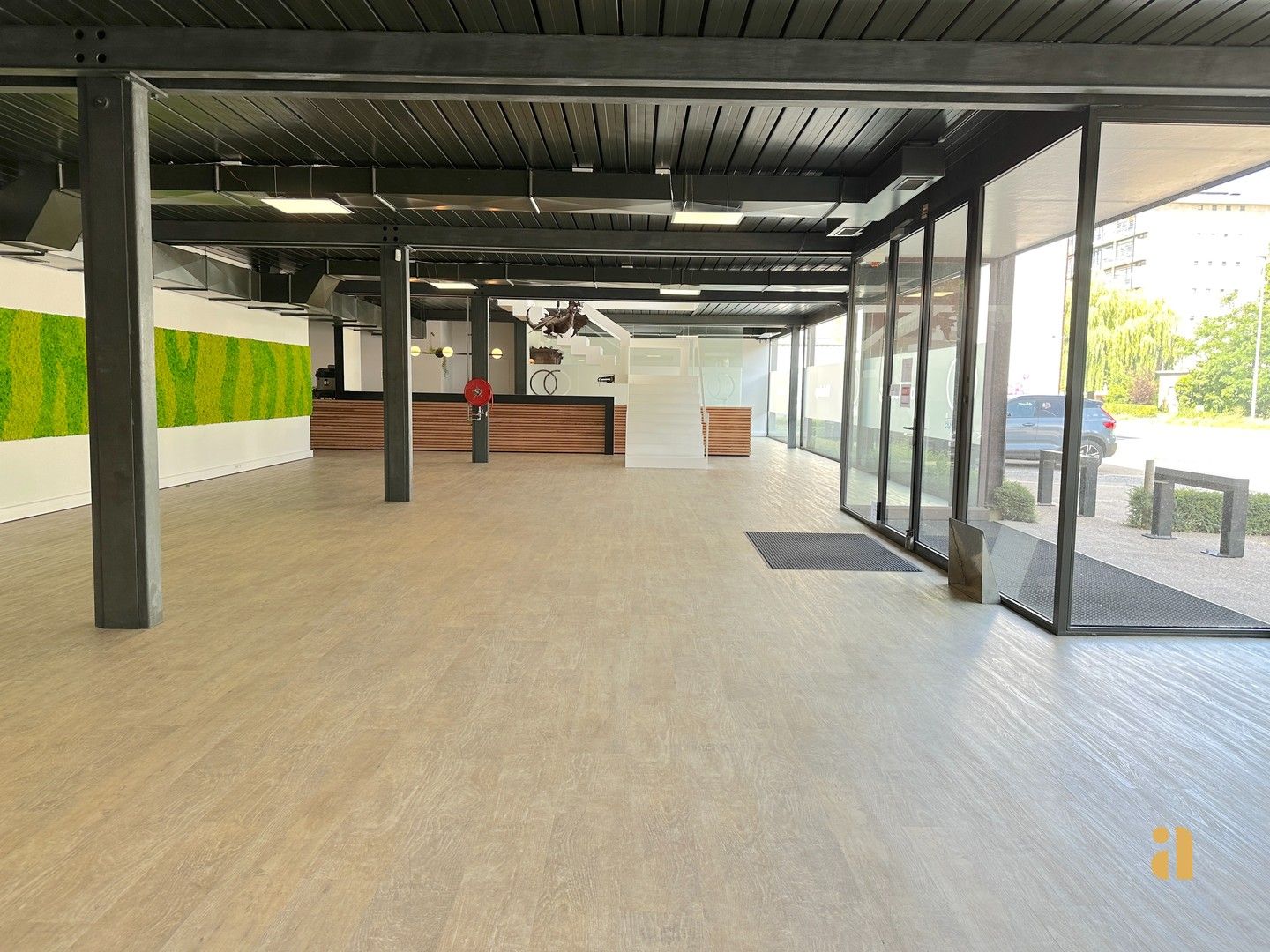 Architecturaal handelspand van 760m2 in Gent-Sint-Amandsberg foto 10