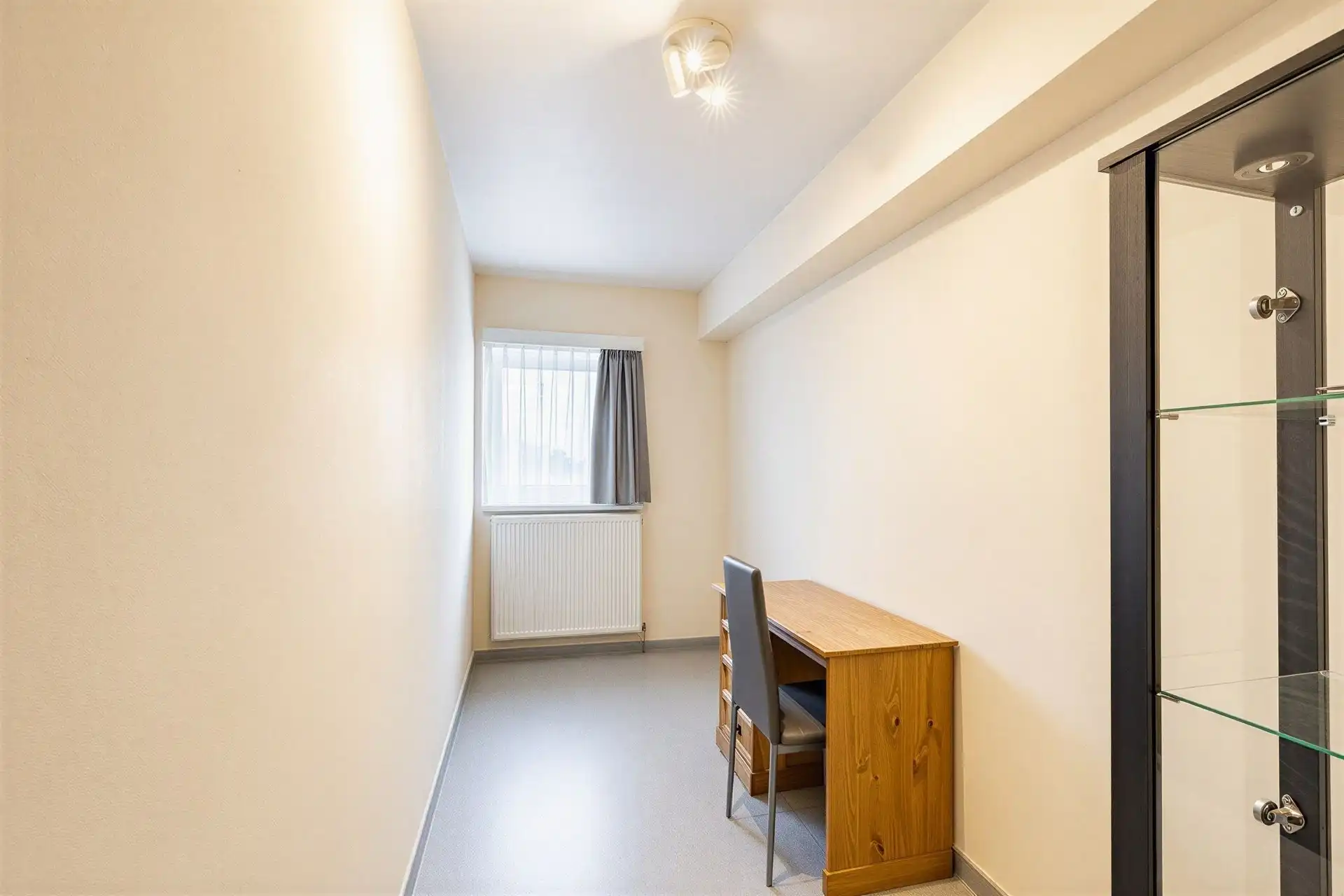 Instapklaar appartement met 2 slaapkamers foto 9