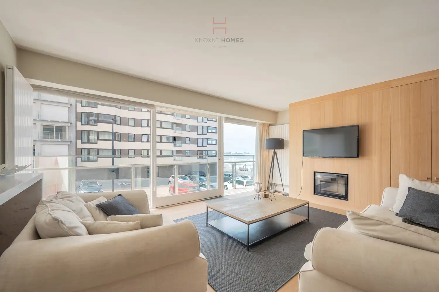 Instapklaar vernieuwd appartement met een mooi zijdelings zeezicht in Duinbergen foto 6