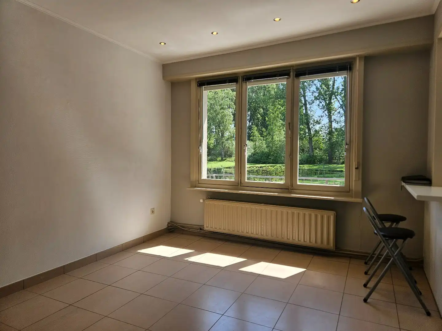 Rustig gelegen woning met 3 slaapkamers en prachtige vijvertuin in Geel-Winkelomheide !  foto 8