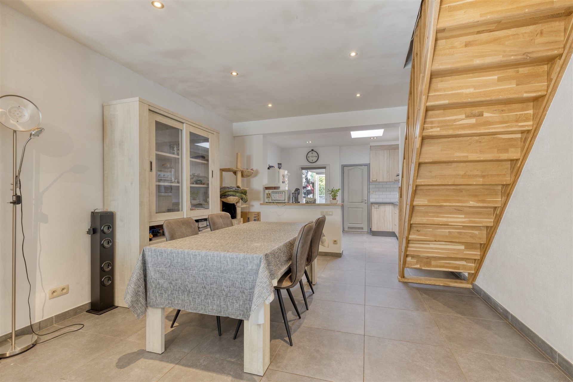 Charmante, instapklare woning in Wetteren met toffe tuin foto 3