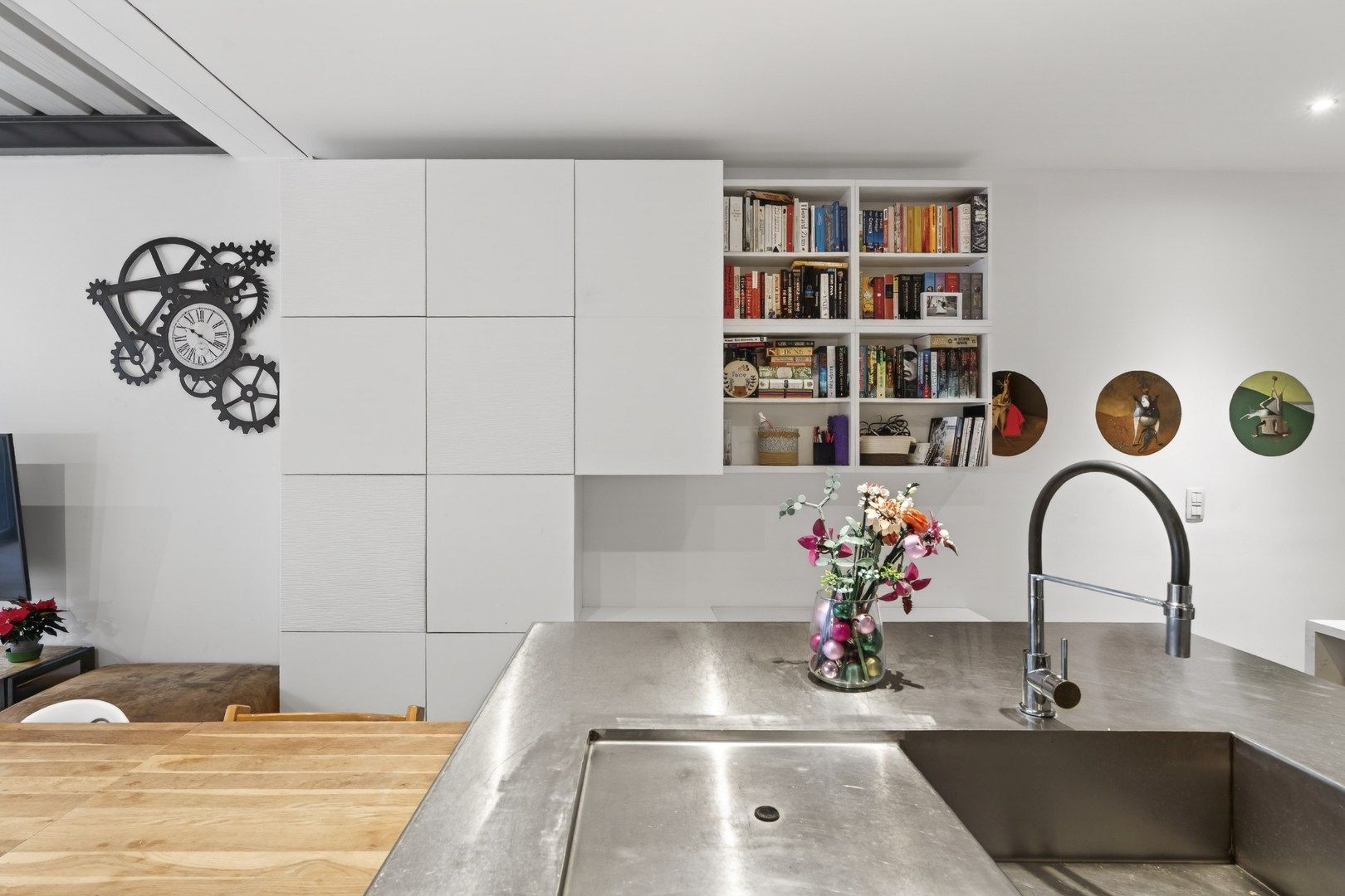 Gezellige eengezinswoning met buitenruimte met INSTELPRIJS foto 9