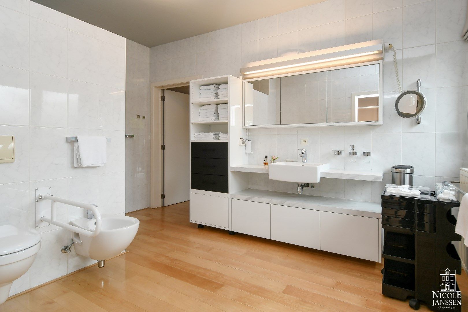 Gelijkvloers luxe-appartement met 3 ruime terrassen en garagebox foto 19