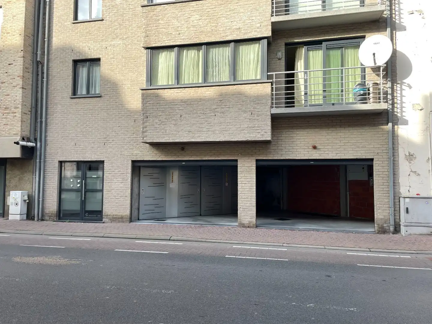 Garages op gunstige ligging in Oostende foto {{pictureIndex}}