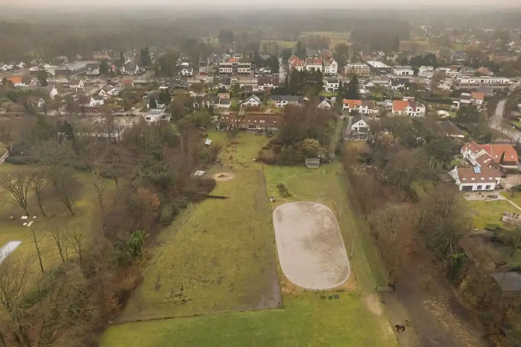 Langgevelhoeve op ca. 5 ha. vlak bij het dorp van Schilde, inclusief enkele bouwgronden. foto 41