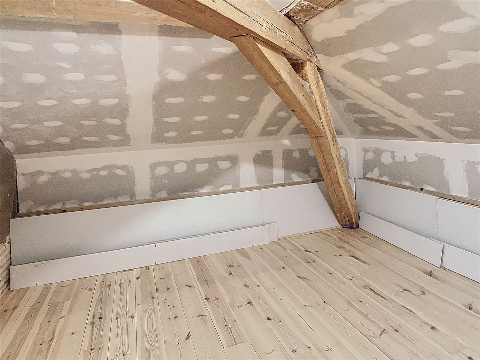 Unieke kantoor- of commerciële ruimte/ POP-UP mogelijk (Huurprijs + 21 % btw). foto 22