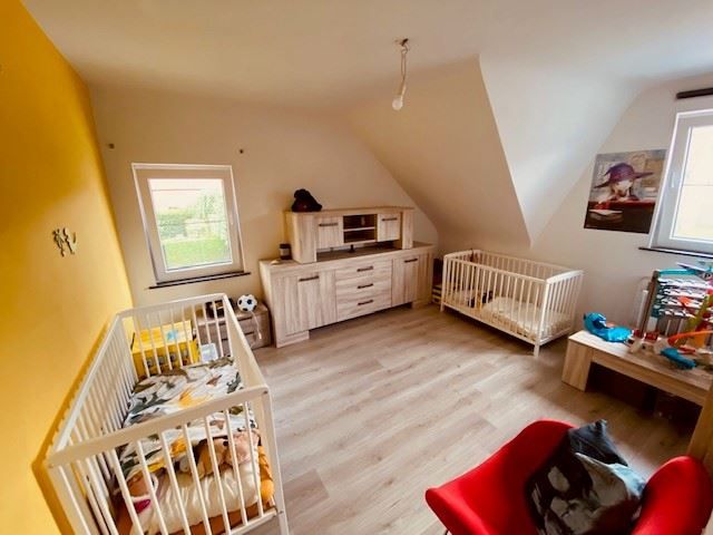 Gezellige halfopen woning met grote tuin foto 9
