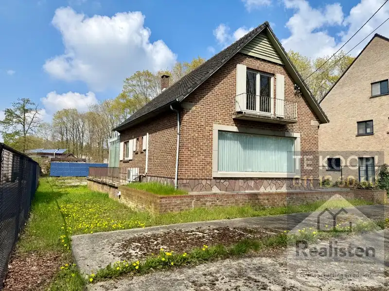 Kantoren op zichtlocatie + ruime parking foto 2