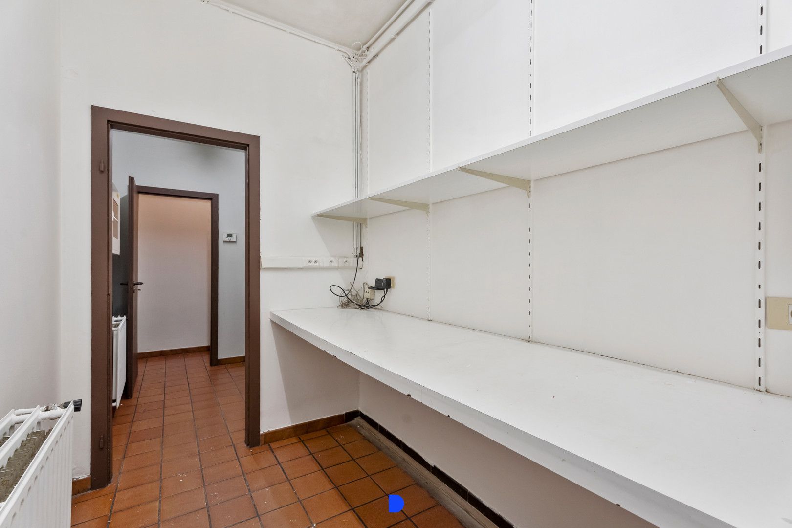 Centraal gelegen handelspand! foto 9