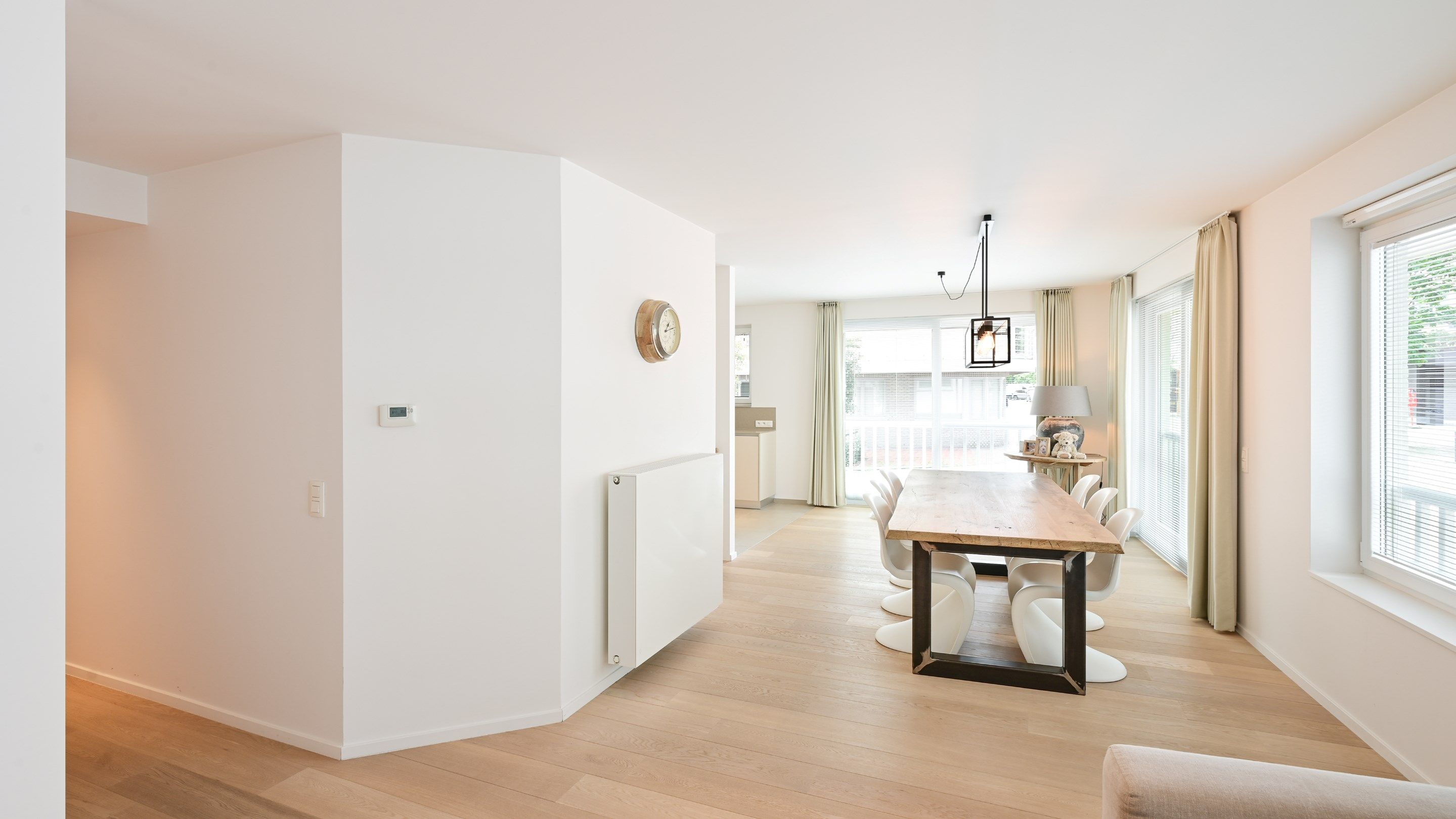 Prachtig, recent (2013) hoek-appartement perfect centraal gelegen op de hoek van de Paul Parmentierlaan en de Blancgarinstraat, op een steenworp afstand van de  foto 5