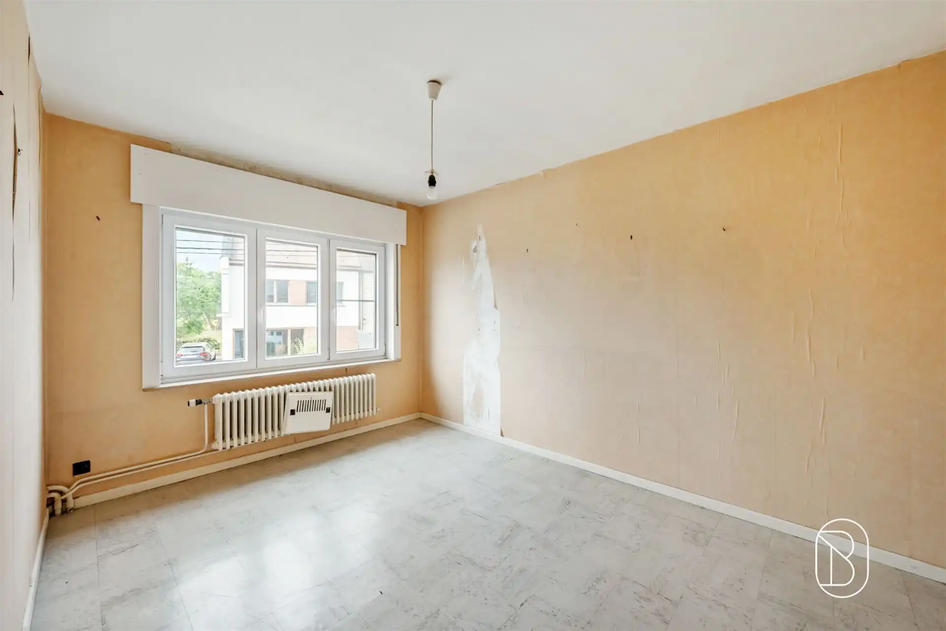 Ruime te renoveren woning met 4slk & tuin op de Valkenberg foto 23