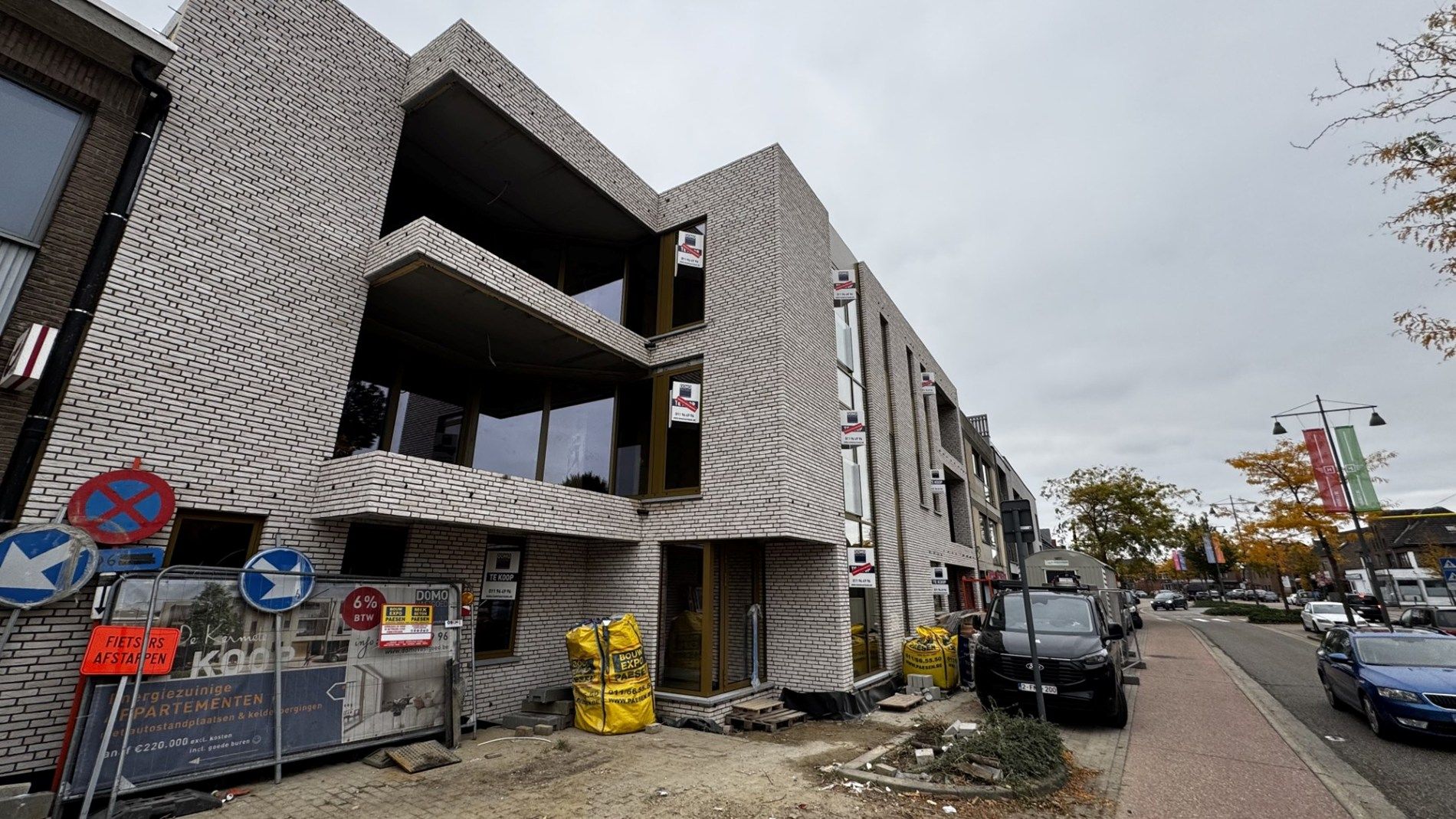 ()=>{if(producerUpdateValueVersion(node),producerAccessed(node),node.value===ERRORED)throw node.error;return node.value} Diestersteenweg 184 -/6 - 3510 Hasselt