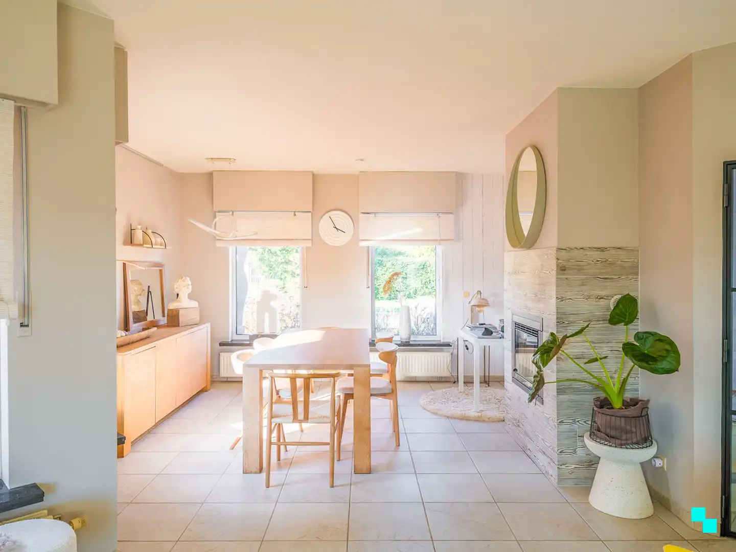 Villa met zonnige tuin en vier slaapkamers te Oostakker foto 9