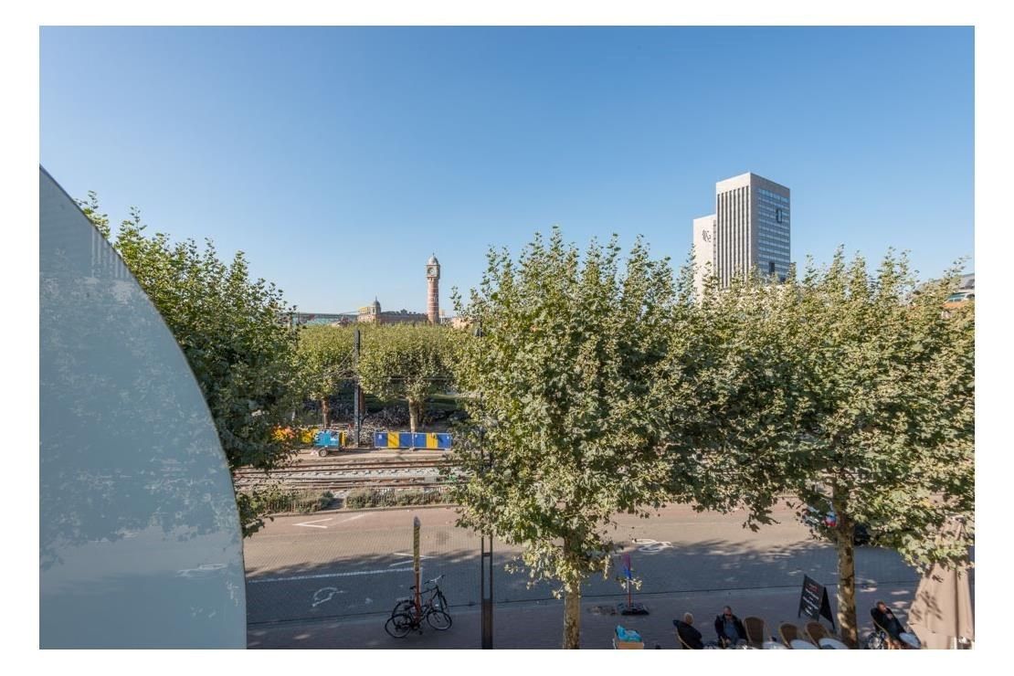 Lichtrijk appartement met 2 slaapkamers op het Koningin Maria Hendrikaplein  foto 9