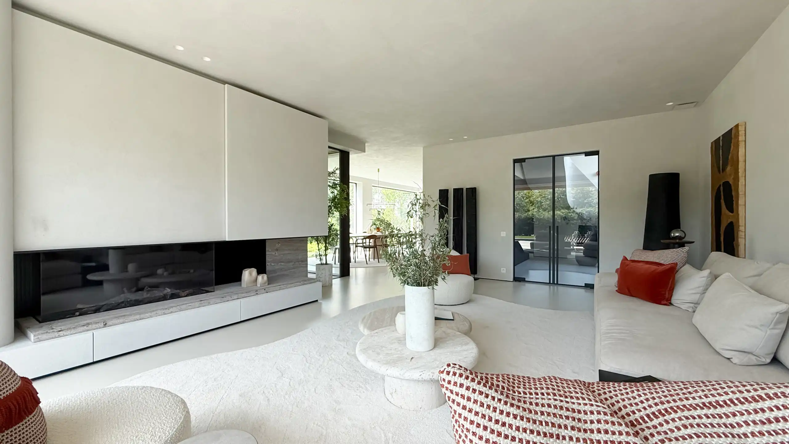 Nieuwbouwvilla met zonovergoten tuin en zwembad -Duinenwater foto 5