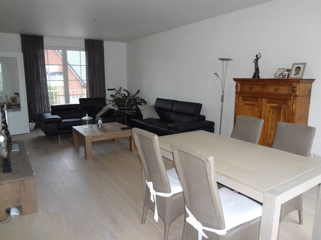 Mooi afgewerkte duplex te huur in een prachtige residentie te Zutendaal. foto 3