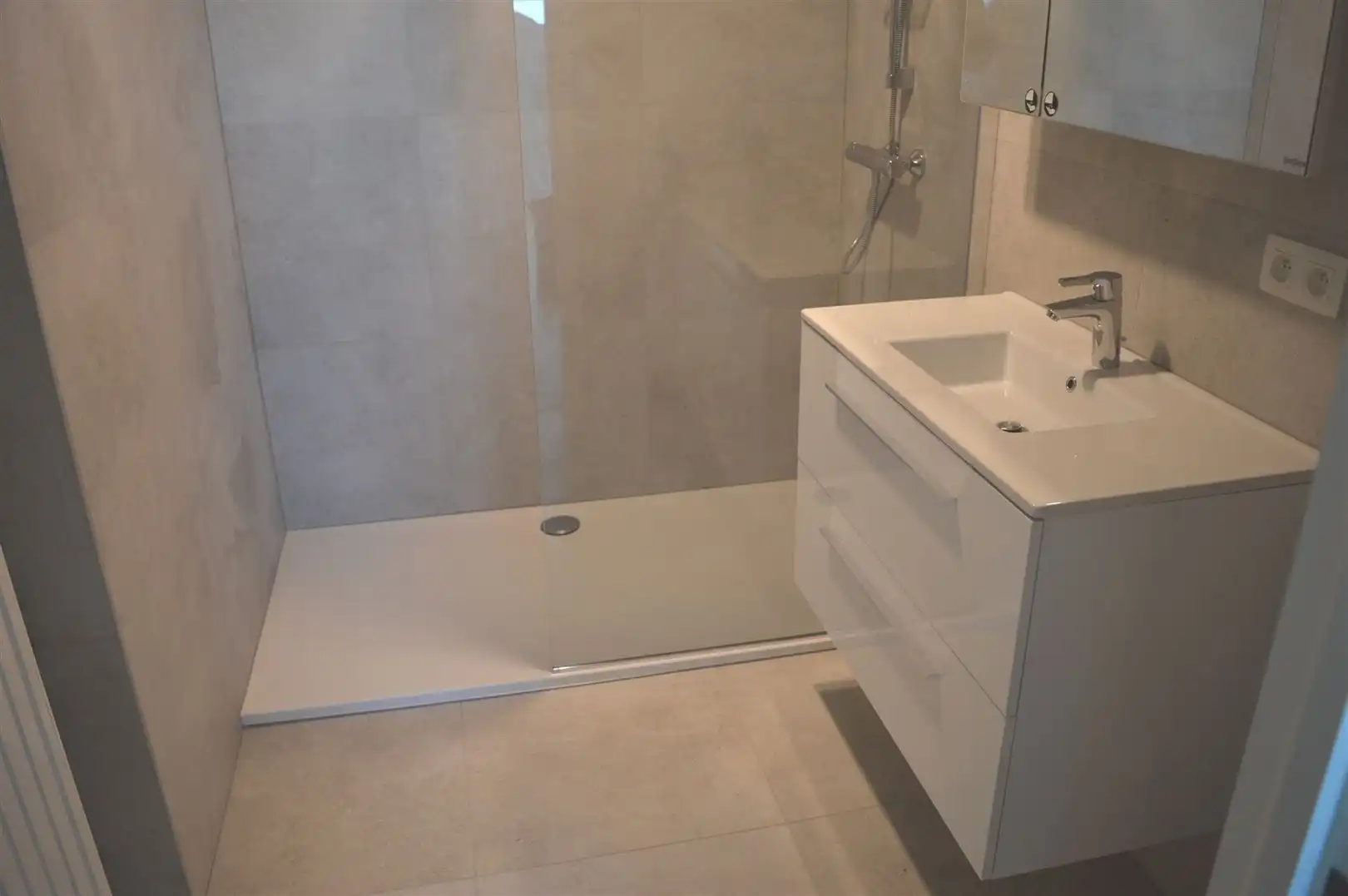 TE HUUR: Appartement met 1 slaapkamer te Munsterbilzen! foto 7