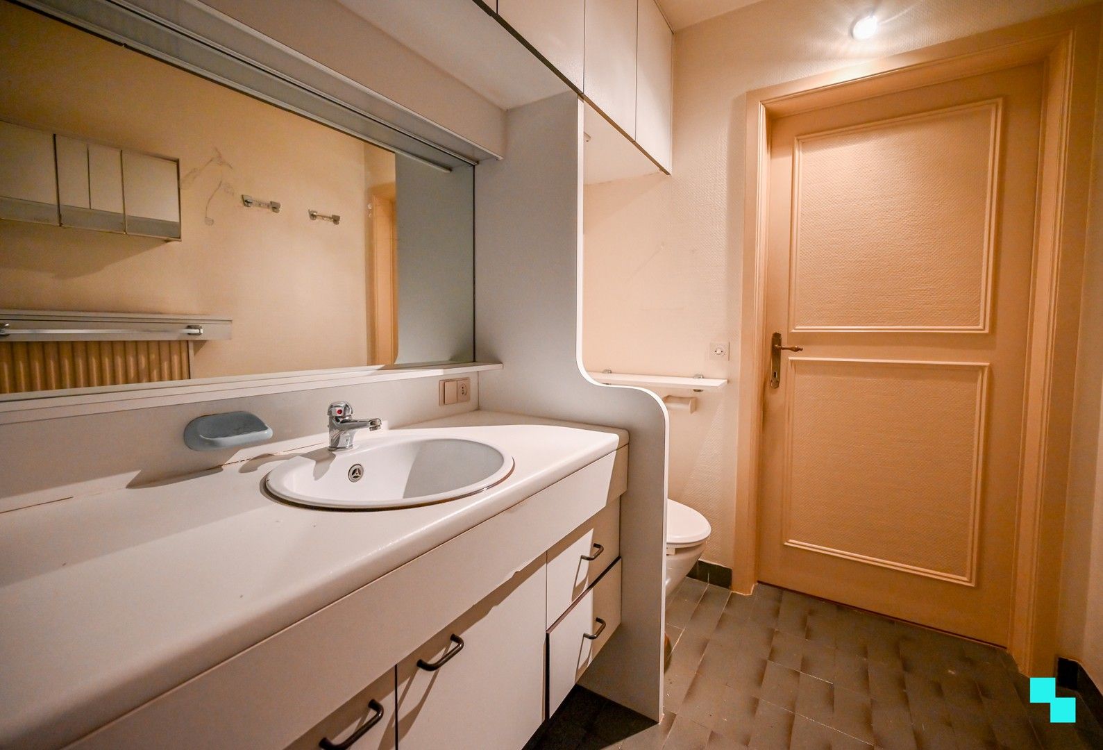 Zeer ruime woning te Heule foto 24