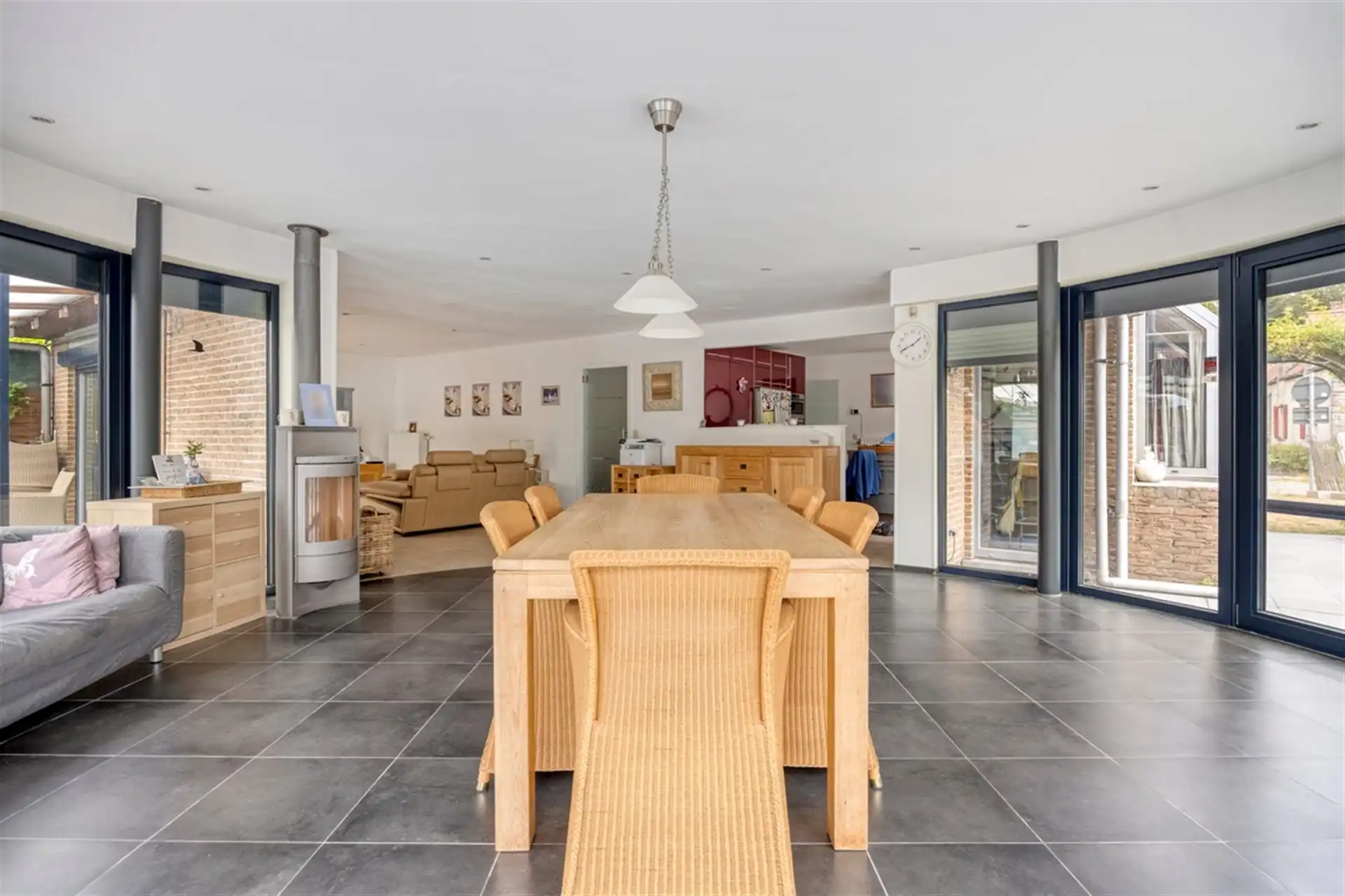 Villa met zwembad in rustige straat foto 6