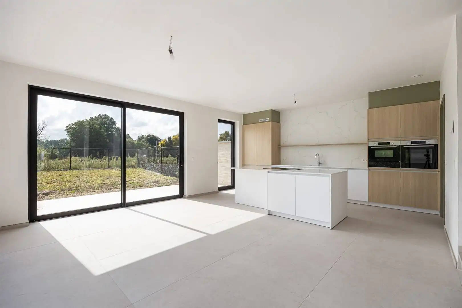 Duurzame, halfopen nieuwbouwbouwing op zuidwest perceel.  foto 9