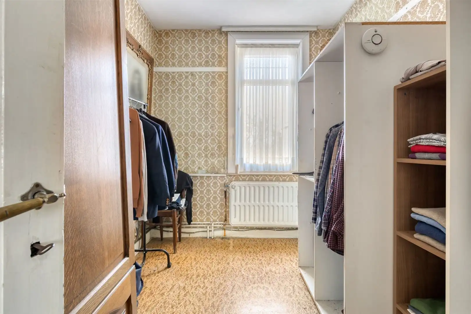 Te renoveren woning met 4 slaapkamers foto 19